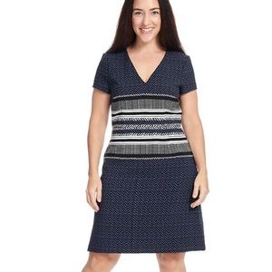 Work-friendly fit and flare! EUC